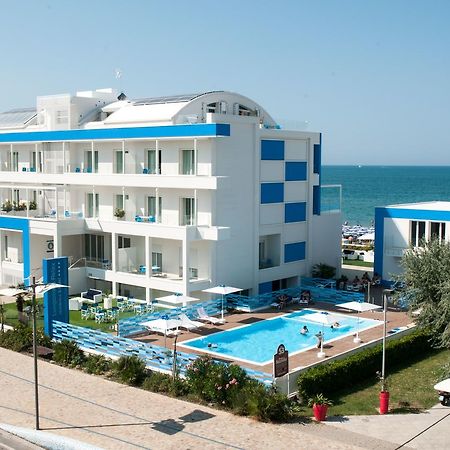 Lungomare Relax Residence Misano Adriatico Zewnętrze zdjęcie