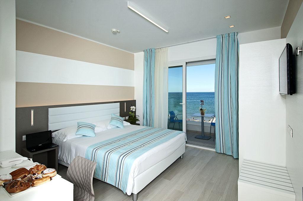 Lungomare Relax Residence Misano Adriatico Zewnętrze zdjęcie